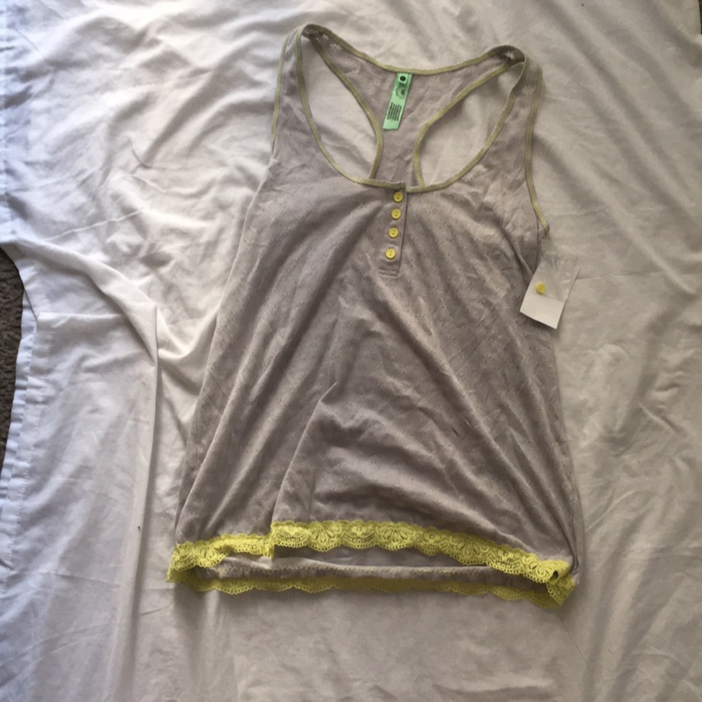 Gray tank top